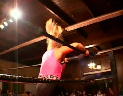 SHIMMER_#8__-__Nattie_Neidhart_vs_Arielpt2_avi_000549881.jpg