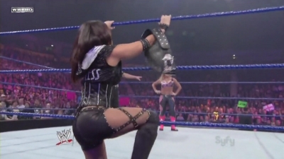 WWE_SmackDown_11_12_10_Layla_vs_Natalya_720p_AC3_5_1_x264_mkv_000068068.jpg