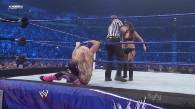 WWE_SmackDown_11_12_10_Layla_vs_Natalya_720p_AC3_5_1_x264_mkv_000155155.jpg