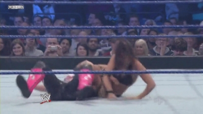 WWE_SmackDown_11_12_10_Layla_vs_Natalya_720p_AC3_5_1_x264_mkv_000191924.jpg