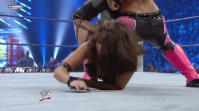 WWE_SmackDown_11_12_10_Layla_vs_Natalya_720p_AC3_5_1_x264_mkv_000298865.jpg