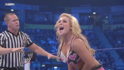 WWE_SmackDown_11_12_10_Layla_vs_Natalya_720p_AC3_5_1_x264_mkv_000301500.jpg