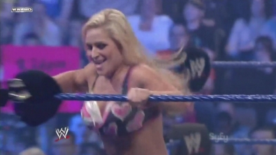 WWE_SmackDown_11_12_10_Layla_vs_Natalya_720p_AC3_5_1_x264_mkv_000320586.jpg