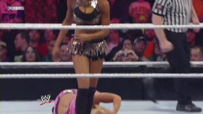 WWE_SuperStars_02_10_11_Natalya_vs_Alicia_Fox_720p_AC3_5_1_x264_mkv_000194927.jpg