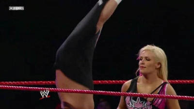 WWE_Superstars_2009_08_13_HDTV_XviD-KYR_WRESTLiNGBAY_COM_avi_000204304.jpg