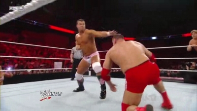 WWE_Monday_Night_Raw_2010_05_24_HDTV_XviD-WB-quickupload_net_avi_004084684.jpg
