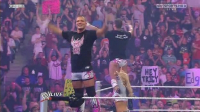WWE_Monday_Night_Raw_The_Draft_26th_April_2010_HDTV_XviD-FWG_pt1_avi_000494480.jpg