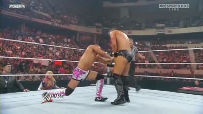 WWE_Monday_Night_Raw_The_Draft_26th_April_2010_HDTV_XviD-FWG_pt1_avi_000564840.jpg