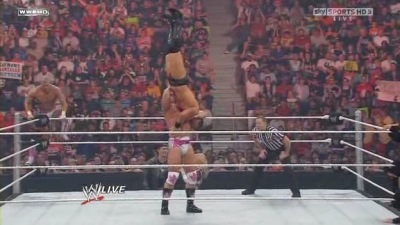 WWE_Monday_Night_Raw_The_Draft_26th_April_2010_HDTV_XviD-FWG_pt1_avi_000596360.jpg