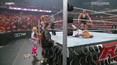 WWE_Monday_Night_Raw_The_Draft_26th_April_2010_HDTV_XviD-FWG_pt1_avi_000770480.jpg