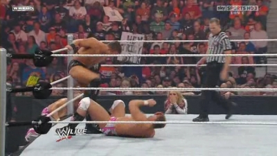 WWE_Monday_Night_Raw_The_Draft_26th_April_2010_HDTV_XviD-FWG_pt1_avi_000972920.jpg