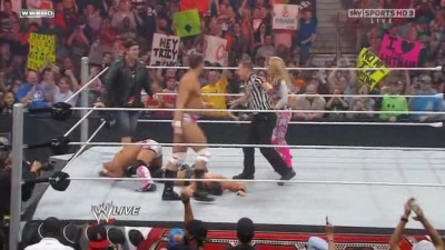 WWE_Monday_Night_Raw_The_Draft_26th_April_2010_HDTV_XviD-FWG_pt1_avi_001032720.jpg