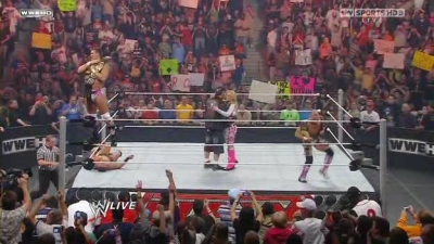 WWE_Monday_Night_Raw_The_Draft_26th_April_2010_HDTV_XviD-FWG_pt1_avi_001064640.jpg