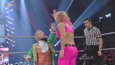 ECW_on_SCiFi_04_21_09_Natalya_vs_Hornswoggle_720p_AC3_5_1_XviD_avi_000013646.jpg