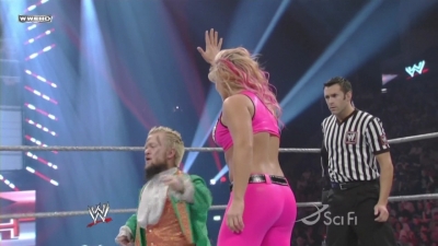 ECW_on_SCiFi_04_21_09_Natalya_vs_Hornswoggle_720p_AC3_5_1_XviD_avi_000014781.jpg