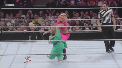 ECW_on_SCiFi_04_21_09_Natalya_vs_Hornswoggle_720p_AC3_5_1_XviD_avi_000048848.jpg