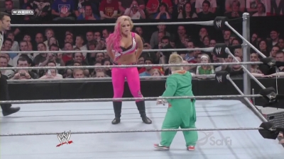 ECW_on_SCiFi_04_21_09_Natalya_vs_Hornswoggle_720p_AC3_5_1_XviD_avi_000057223.jpg