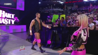 ECW_on_SCiFi_06_02_09_Natalya_720p_AC3_5_1_XviD_avi_000016149.jpg