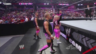 ECW_on_SCiFi_06_02_09_Natalya_720p_AC3_5_1_XviD_avi_000023356.jpg
