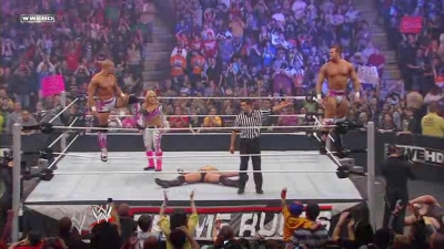 WWE_Extreme_Rules_2010_Big_Show_and_Miz_Gauntlet_Tag_Team_Match_avi_000868100.jpg