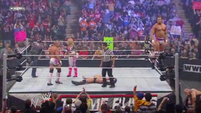 WWE_Extreme_Rules_2010_Big_Show_and_Miz_Gauntlet_Tag_Team_Match_avi_000870202.jpg