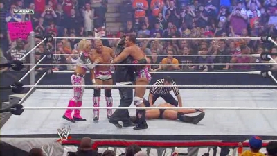 WWE_Extreme_Rules_2010_Big_Show_and_Miz_Gauntlet_Tag_Team_Match_avi_000881614.jpg