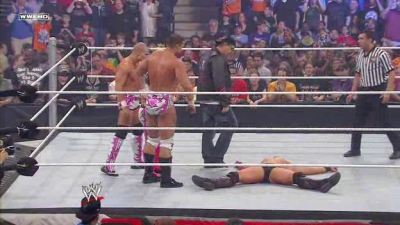 WWE_Extreme_Rules_2010_Big_Show_and_Miz_Gauntlet_Tag_Team_Match_avi_000889989.jpg
