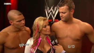 WWE_Raw_06_21_10_HDTV-XviD-SER_WRESTLiNGBAY_COM-quickupload_net_avi_002022687.jpg