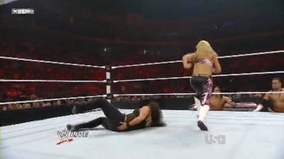 WWE_Raw_06_21_10_HDTV-XviD-SER_WRESTLiNGBAY_COM-quickupload_net_avi_002263894.jpg