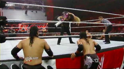 WWE_Raw_06_21_10_HDTV-XviD-SER_WRESTLiNGBAY_COM-quickupload_net_avi_002276274.jpg