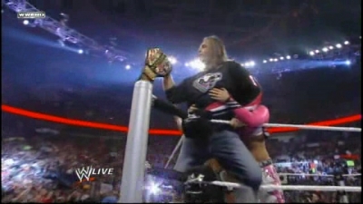 WWE_Raw_05_17_2010_HDTV_XviD-XS_avi_003971667.jpg