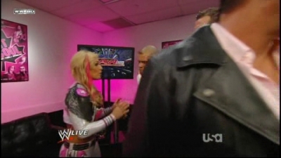 WWE_Raw_05_31_2010_HDTV_XviD-XS_www_WRESTLEYOURWAY_com_avi_001607339.jpg