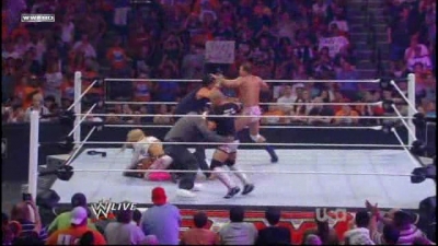 WWE_Raw_05_31_2010_HDTV_XviD-XS_www_WRESTLEYOURWAY_com_avi_003765027.jpg