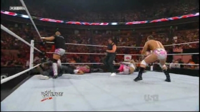 WWE_Raw_05_31_2010_HDTV_XviD-XS_www_WRESTLEYOURWAY_com_avi_003769332.jpg