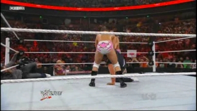 WWE_Raw_05_31_2010_HDTV_XviD-XS_www_WRESTLEYOURWAY_com_avi_003778708.jpg