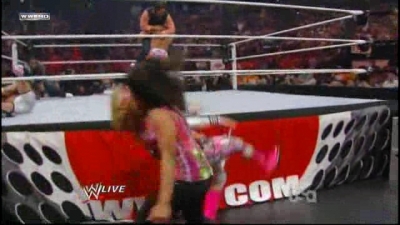 WWE_Raw_05_31_2010_HDTV_XviD-XS_www_WRESTLEYOURWAY_com_avi_003786582.jpg
