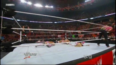 WWE_Raw_05_31_2010_HDTV_XviD-XS_www_WRESTLEYOURWAY_com_avi_003807136.jpg
