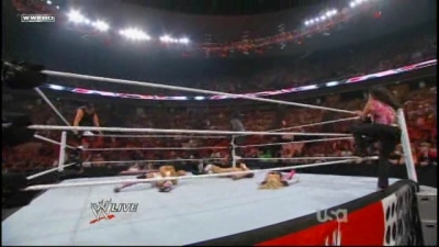WWE_Raw_05_31_2010_HDTV_XviD-XS_www_WRESTLEYOURWAY_com_avi_003808104.jpg