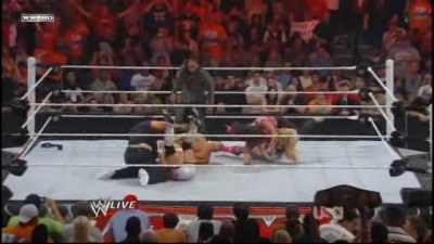 WWE_Raw_05_31_2010_HDTV_XviD-XS_www_WRESTLEYOURWAY_com_avi_003814410.jpg