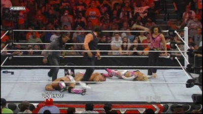 WWE_Raw_05_31_2010_HDTV_XviD-XS_www_WRESTLEYOURWAY_com_avi_003818748.jpg