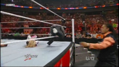 WWE_Raw_05_31_2010_HDTV_XviD-XS_www_WRESTLEYOURWAY_com_avi_003823886.jpg