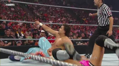 ECW_04-07-09_John_Morrison_The_Miz_and_Tyson_Kid_vs_Carlito_Primo_and_Evan_Bourne_avi_000759490.jpg
