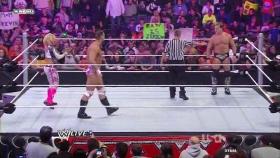 WWE_Monday_Night_Raw_2010_05_10_HDTV_XviD-WB_avi_001137237.jpg
