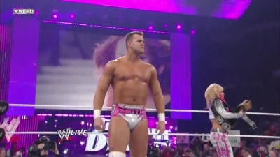 WWE_Monday_Night_Raw_2010_05_10_HDTV_XviD-WB_avi_001138071.jpg