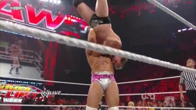 WWE_Monday_Night_Raw_2010_05_10_HDTV_XviD-WB_avi_001171171.jpg