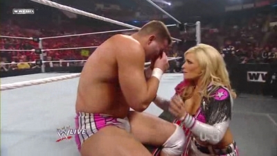 WWE_Monday_Night_Raw_2010_05_10_HDTV_XviD-WB_avi_001390590.jpg