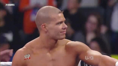 WWE_Monday_Night_Raw_2010_05_10_HDTV_XviD-WB_avi_003205572.jpg