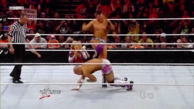 WWE_Monday_Night_Raw_2010_05_10_HDTV_XviD-WB_avi_003231131.jpg