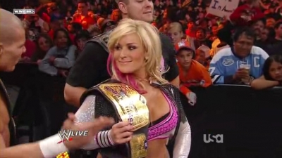 WWE_Monday_Night_Raw_2010_05_10_HDTV_XviD-WB_avi_003338538.jpg
