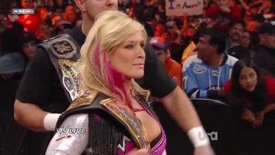 WWE_Monday_Night_Raw_2010_05_10_HDTV_XviD-WB_avi_003350150.jpg